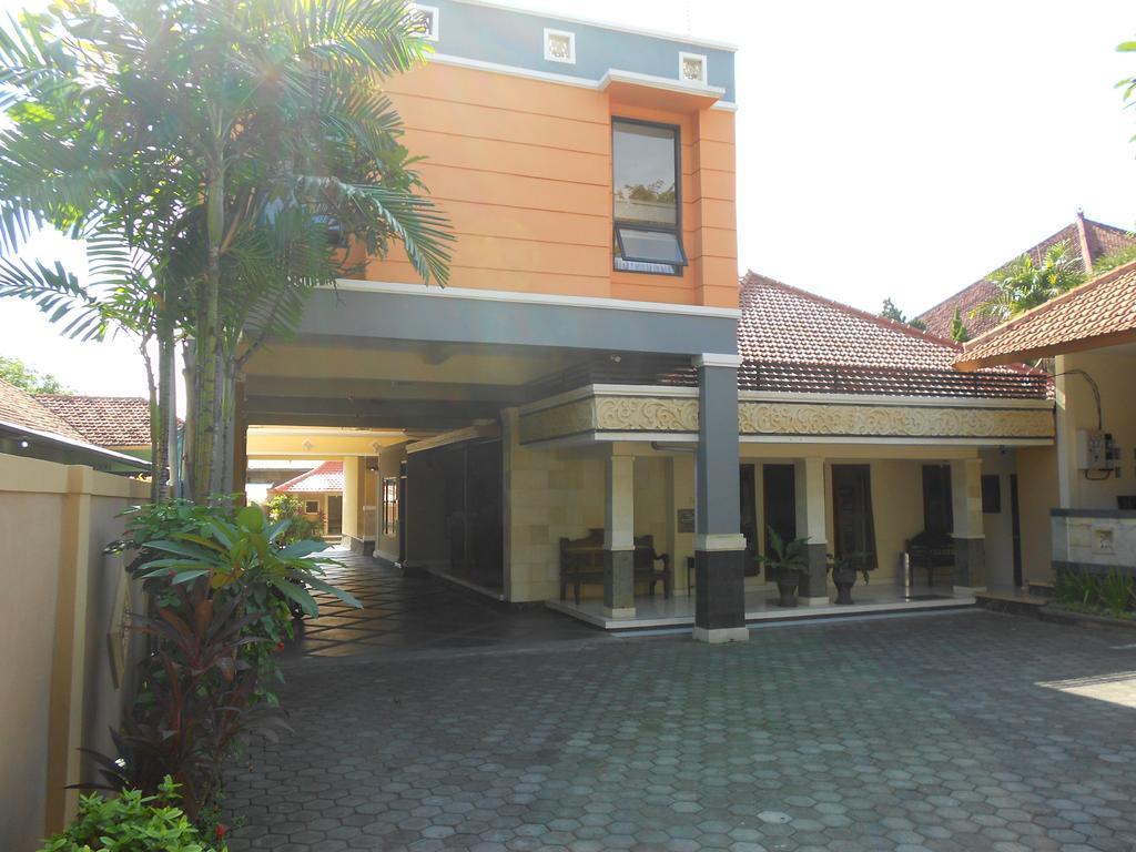 Hotel Grand Wijaya Singaraja  Bagian luar foto